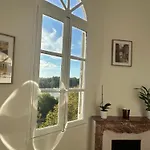 Charmante Petite Maison Avec Vue Panoramique, En Centre Historique, Proche D'avignon, Ancienne, Rénovée, Climatisée, Terrasse, Parking Public Gratuit * Villeneuve-lès-Avignon