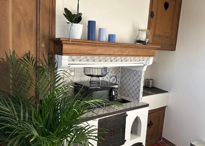 Charmante Petite Maison Avec Vue Panoramique, En Centre Historique, Proche D'avignon, Ancienne, Renovee, Climatisee, Terrasse, Parking Public Gratuit Prázdninový dům *