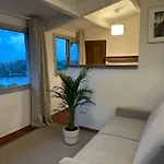 Vakantiehuis Charmante Petite Maison Avec Vue Panoramique, En Centre Historique, Proche D'avignon, Ancienne, Renovee, Climatisee, Terrasse, Parking Public Gratuit Villeneuve-lès-Avignon