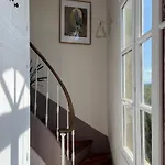Charmante Petite Maison Avec Vue Panoramique, En Centre Historique, Proche D'avignon, Ancienne, Renovee, Climatisee, Terrasse, Parking Public Gratuit * Villeneuve-lès-Avignon