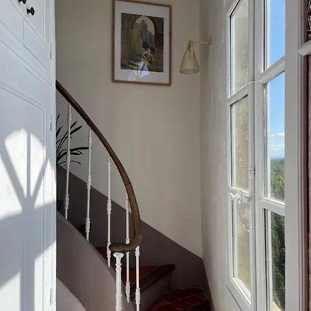 Charmante Petite Maison Avec Vue Panoramique, En Centre Historique, Proche D'avignon, Ancienne, Renovee, Climatisee, Wi-fi, Terrasse, Parking Public Gratuit * Villeneuve-lès-Avignon