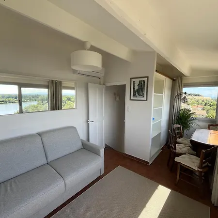 בית נופש Charmante Petite Maison Avec Vue Panoramique, En Centre Historique, Proche D'avignon, Ancienne, Renovee, Climatisee, Wi-fi, Terrasse, Parking Public Gratuit