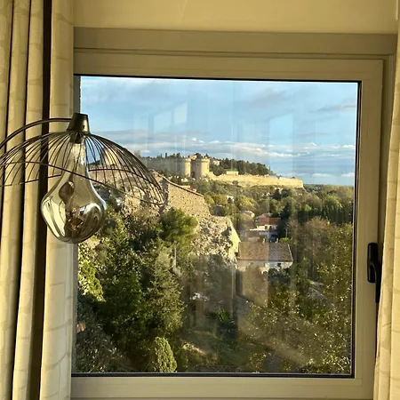 בית נופש Charmante Petite Maison Avec Vue Panoramique, En Centre Historique, Proche D'avignon, Ancienne, Renovee, Climatisee, Wi-fi, Terrasse, Parking Public Gratuit Villeneuve-lès-Avignon